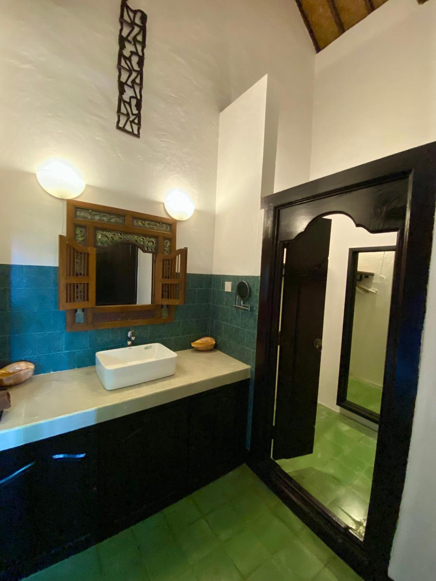Puri Ayu Hotel Canggu  Exterior photo
