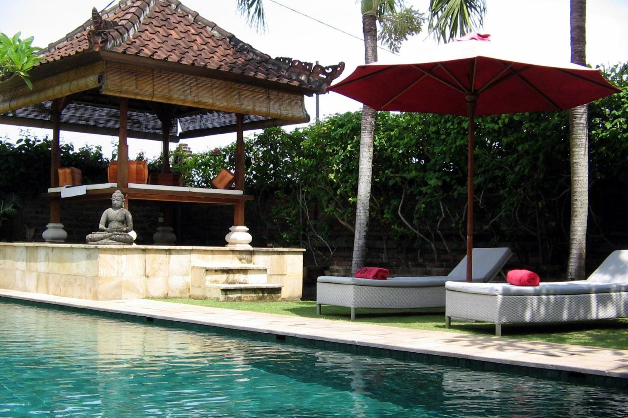 Puri Ayu Hotel Canggu  Exterior photo