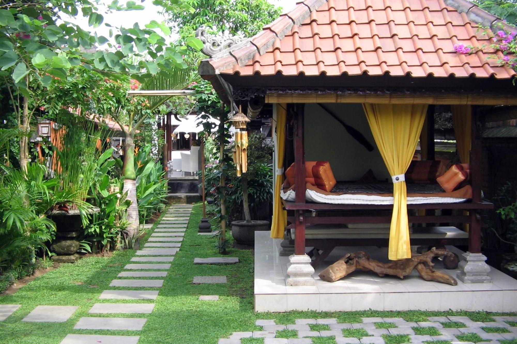 Puri Ayu Hotel Canggu  Exterior photo